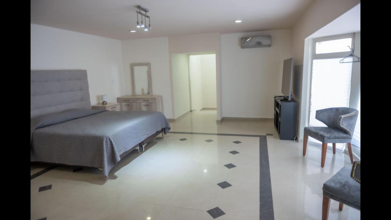 Room In Guest Room - 22 Suite For Two People Torreon Ngoại thất bức ảnh