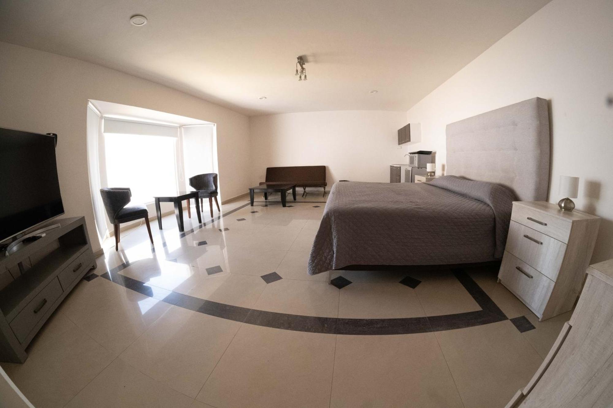 Room In Guest Room - 22 Suite For Two People Torreon Ngoại thất bức ảnh